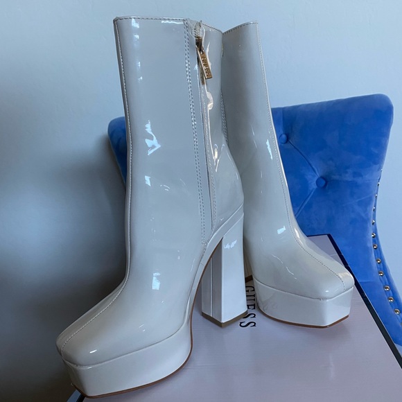 Guess Brya Platform Booties - Picture 4 of 7